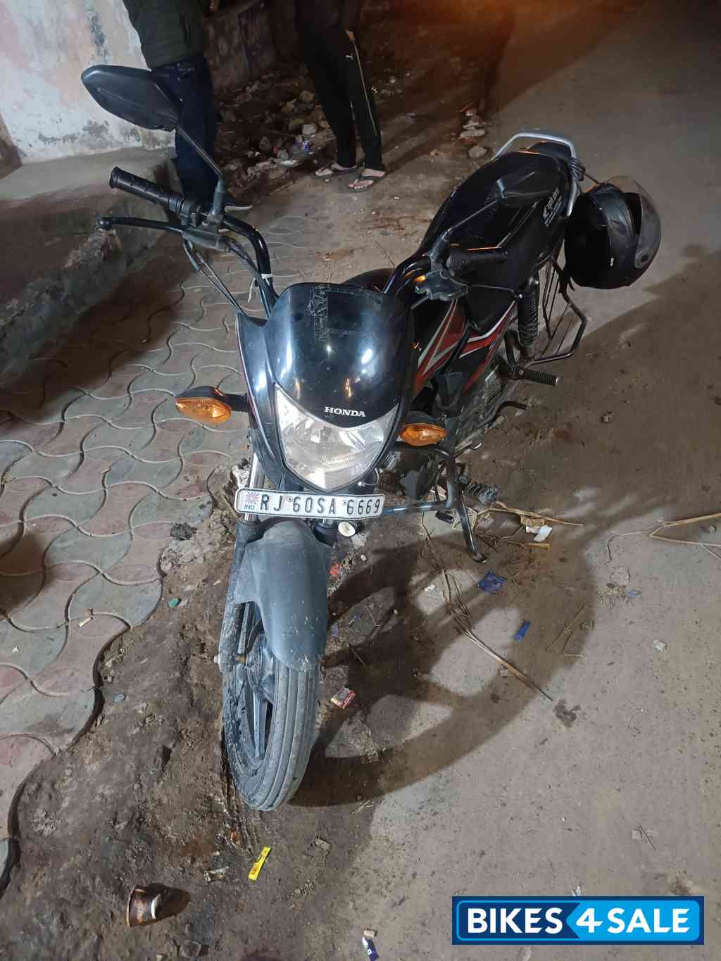 Red Black Honda Shine 100 Red Black Honda Shine 100