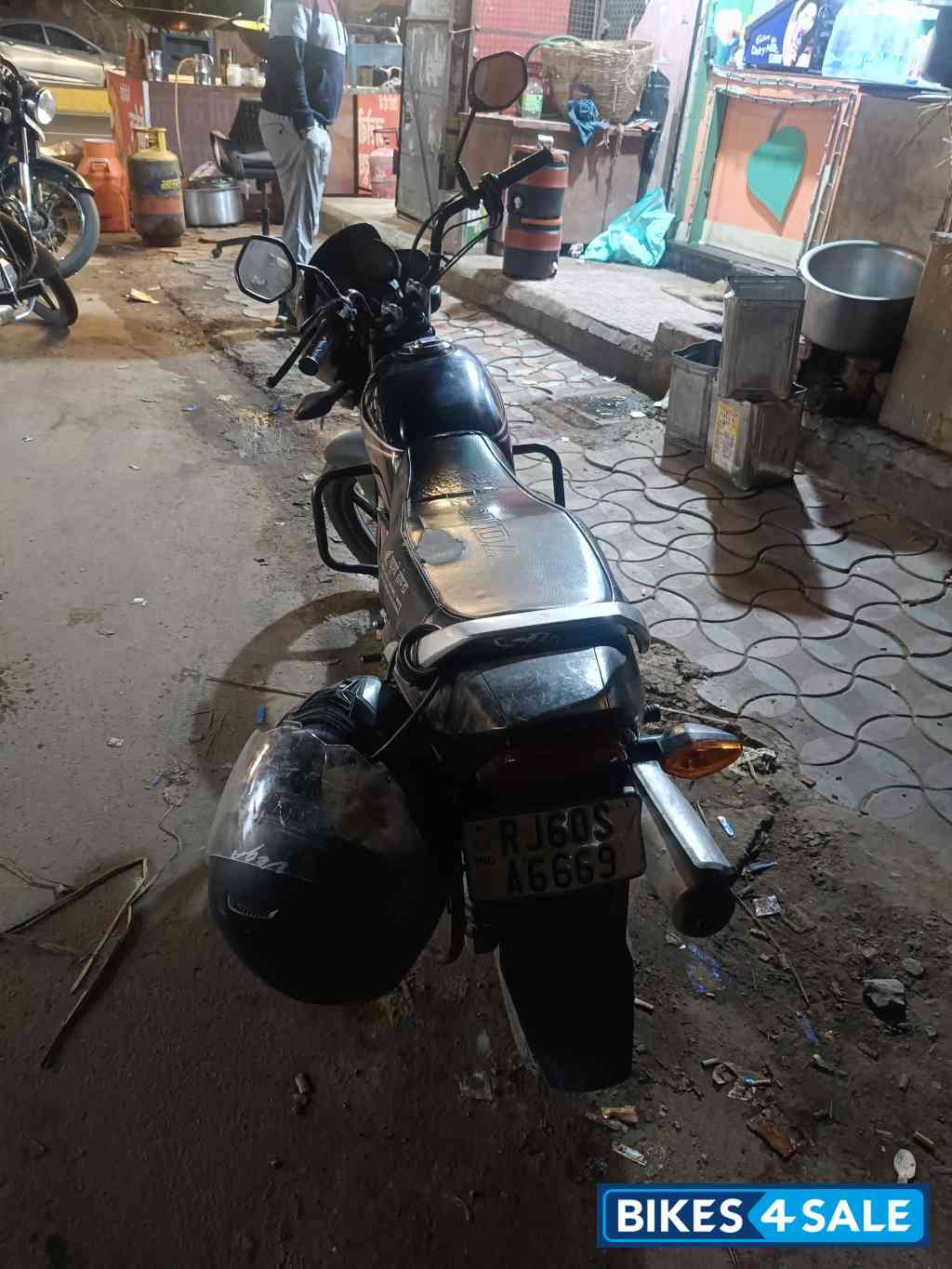 Red Black Honda Shine 100 Red Black Honda Shine 100