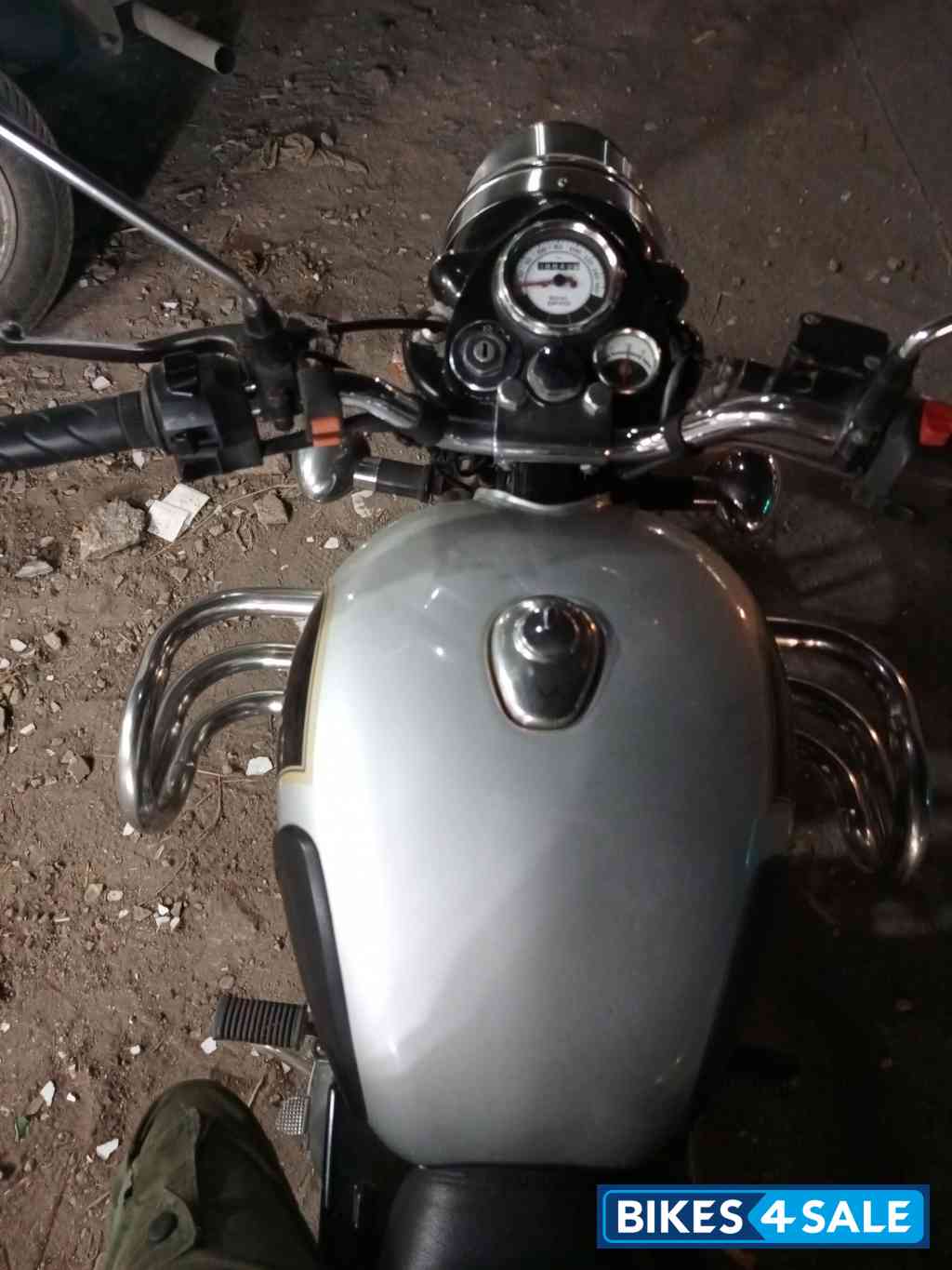 Royal Enfield Classic 350 Royal Enfield Classic 350