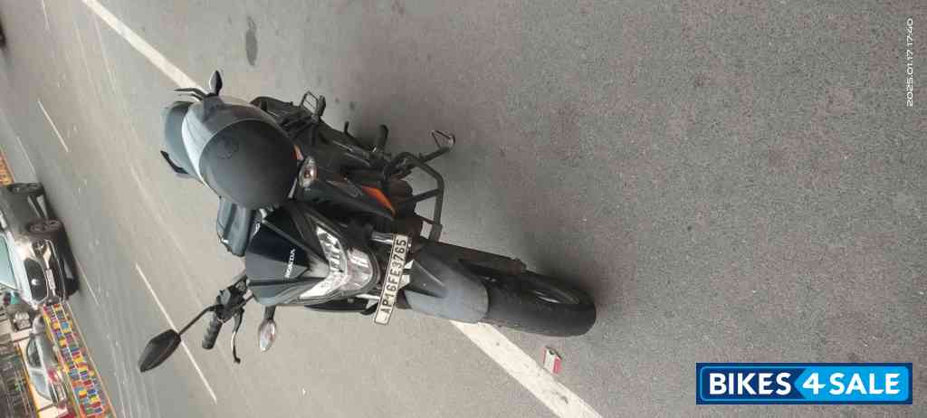 Grey And Orange Honda CB Hornet 160R ABS Grey And Orange Honda CB Hornet 160R ABS