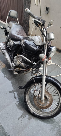 Bajaj Avenger 220 DTS-i