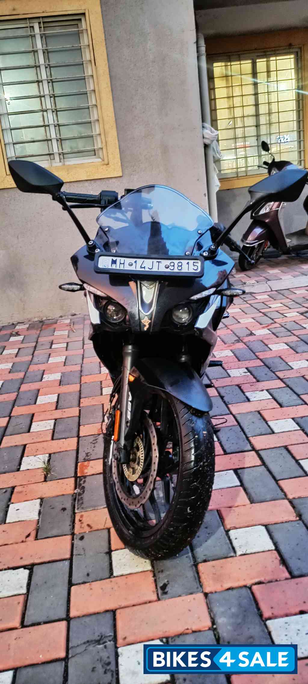 Bajaj Pulsar RS 200 BS6