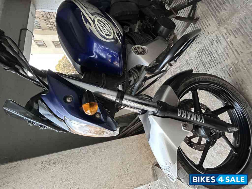 Blue Yamaha FZ-S Blue Yamaha FZ-S