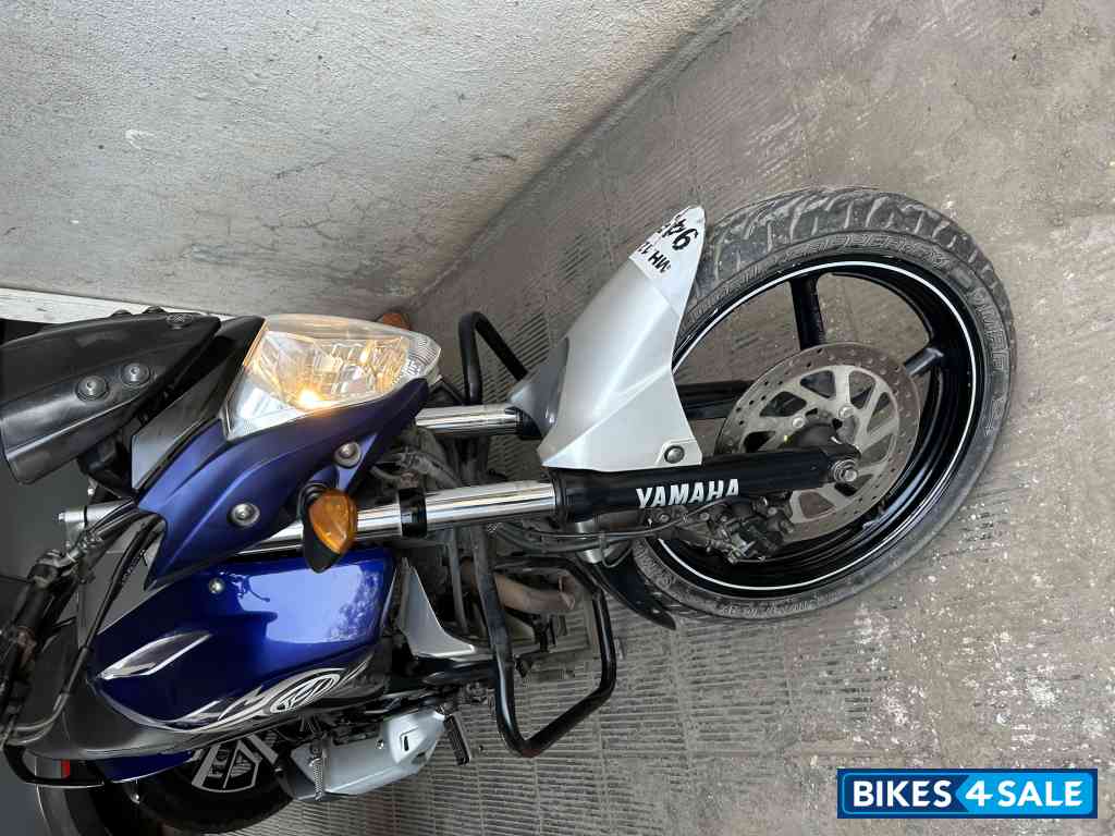 Blue Yamaha FZ-S Blue Yamaha FZ-S