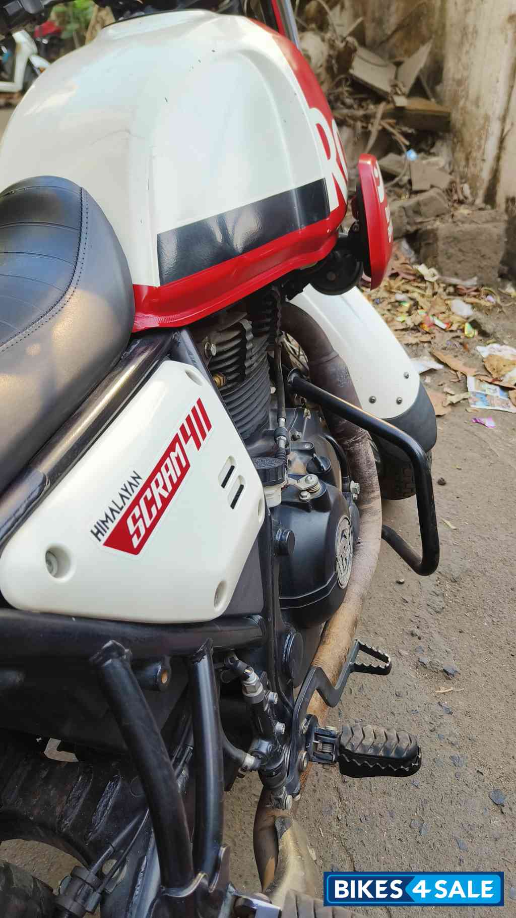 White Royal Enfield Scram 411 White Royal Enfield Scram 411