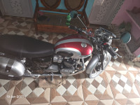 Cranberry Red+ Silver Triumph Bonneville T120