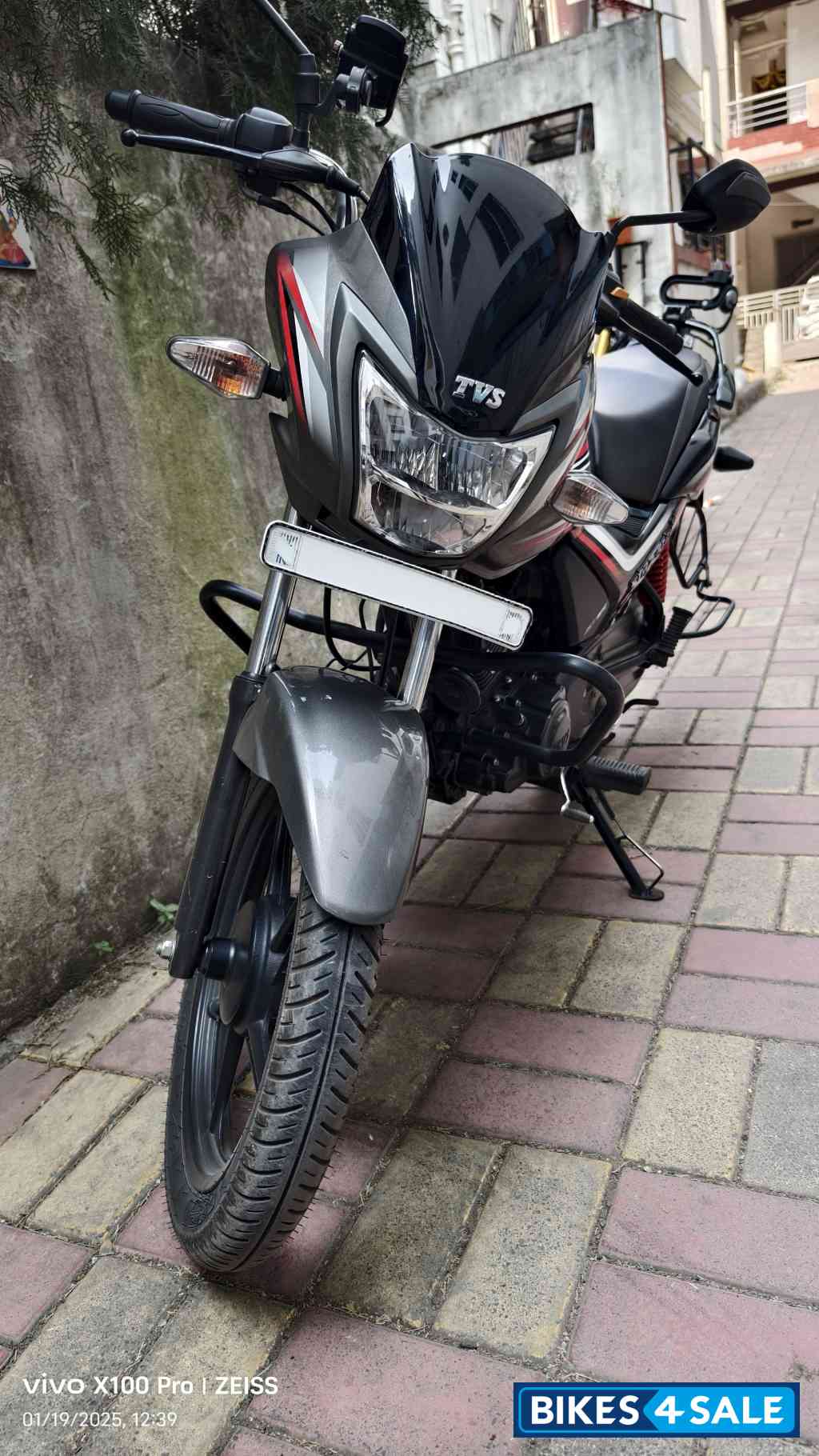 Grey Black TVS Star City Plus BS VI