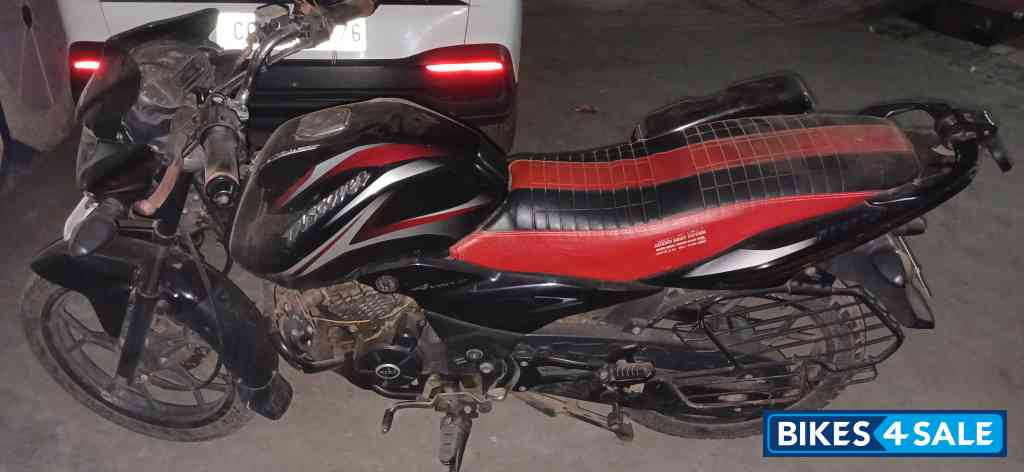 Bajaj Discover 150 S Bajaj Discover 150 S