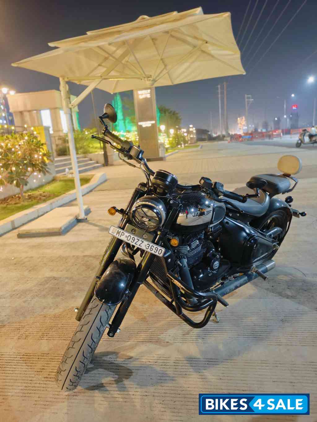 Jawa 42 Bobber Black Mirror Jawa 42 Bobber Black Mirror