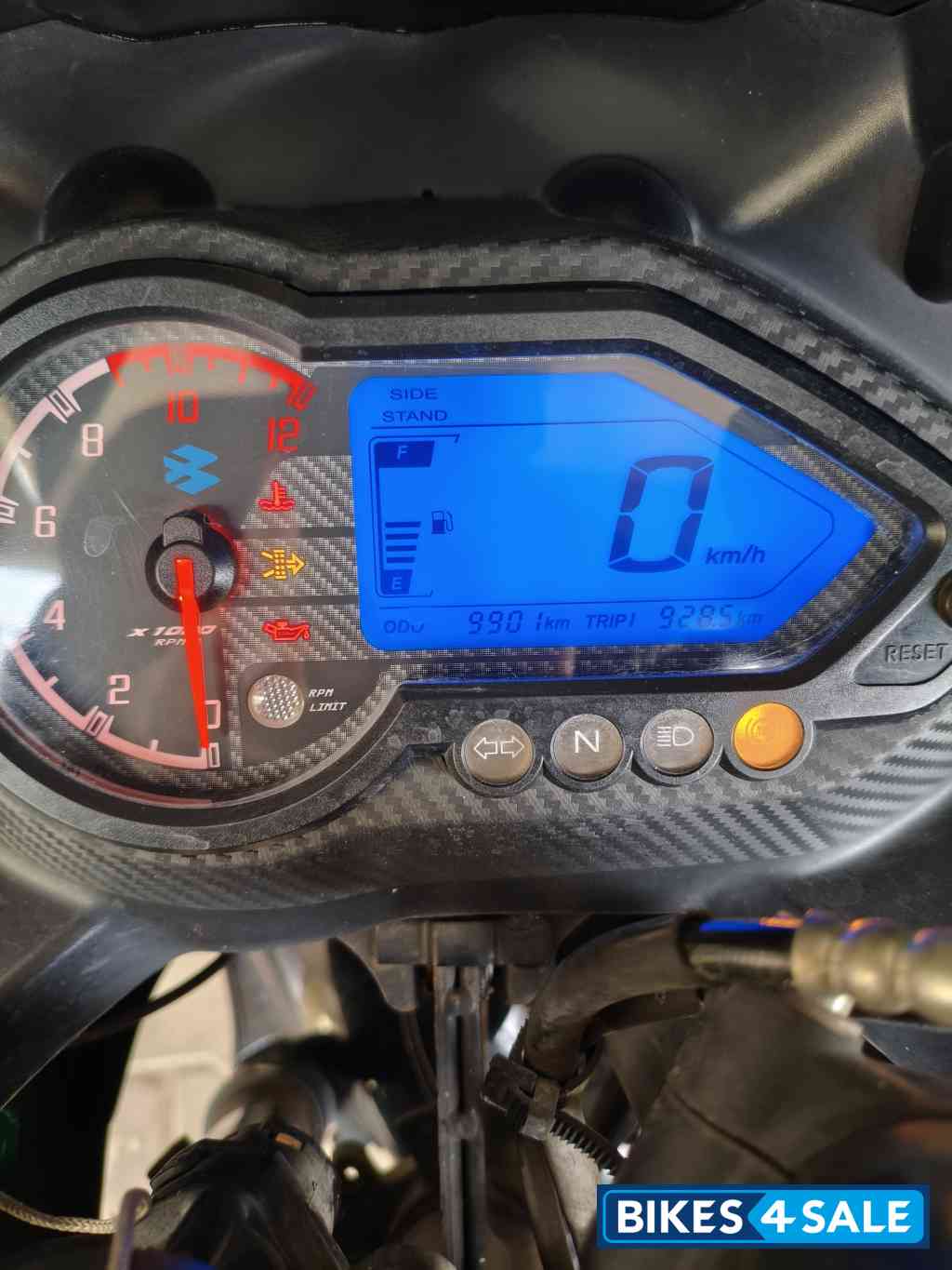 Black & Red Bajaj Pulsar 220F Black & Red Bajaj Pulsar 220F