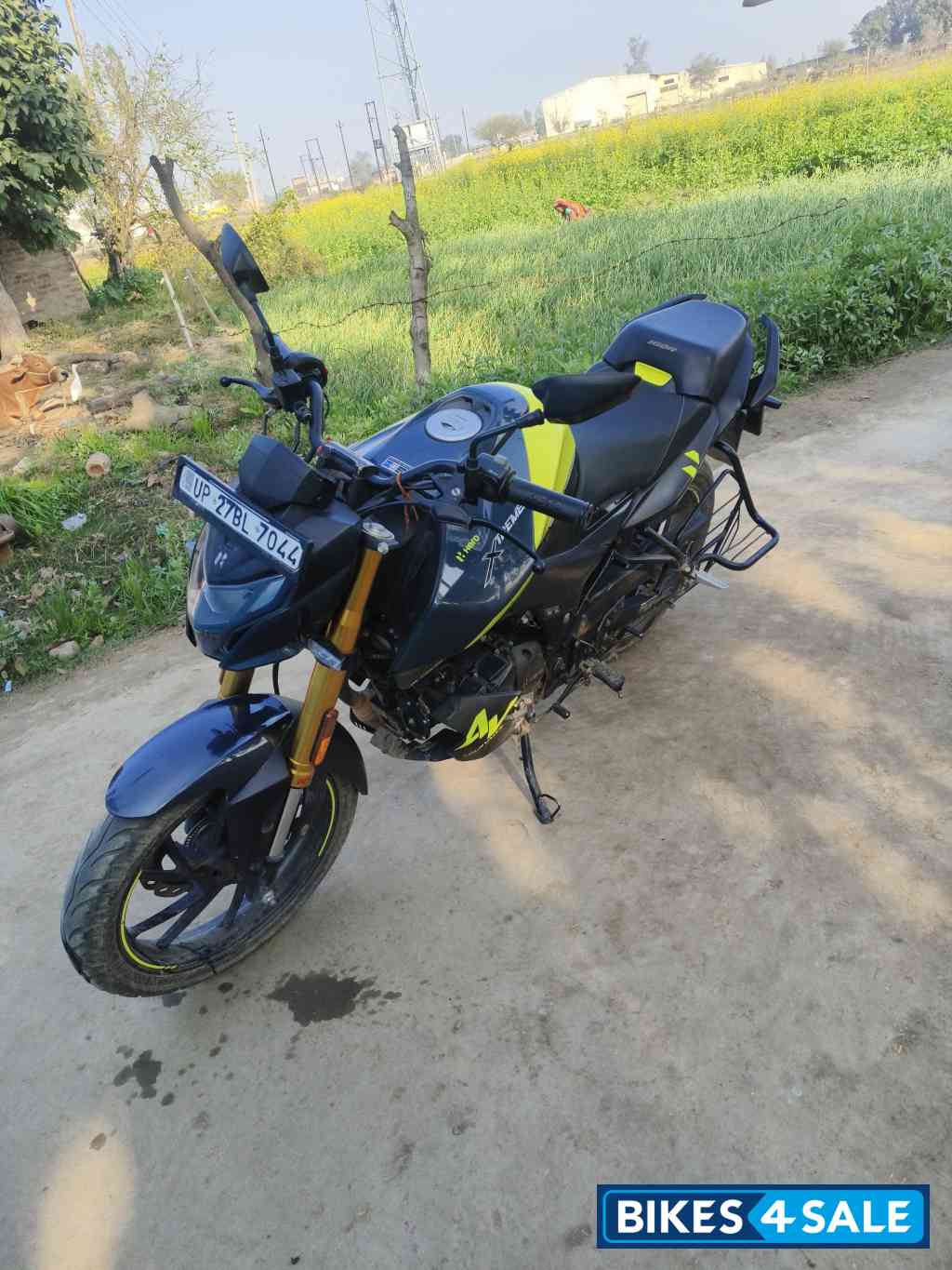 Hero Xtreme 160R 4V Standard