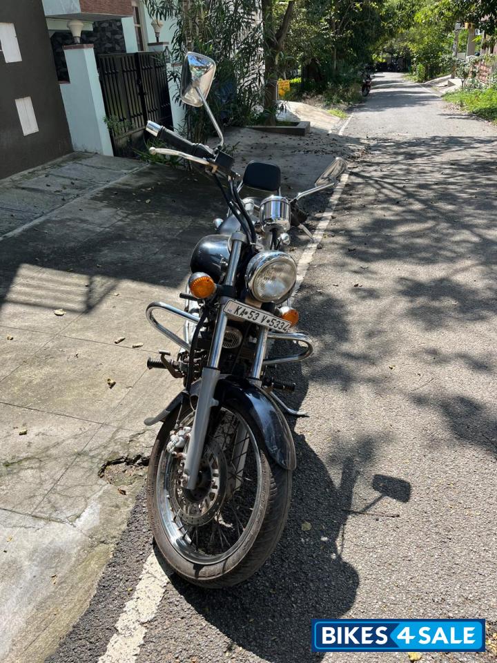 Bajaj Avenger 220 DTS-i