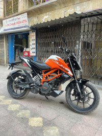 KTM Duke 125