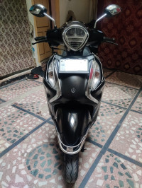 Black Metallic Yamaha Fascino 125 Fi Hybrid