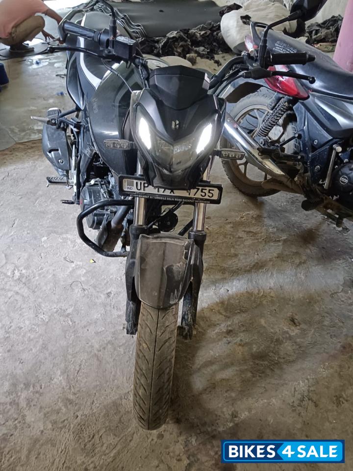 Black Hero Xtreme 160R Black Hero Xtreme 160R