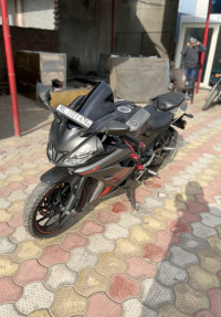 Thunder Grey And Red Yamaha YZF R15 V3