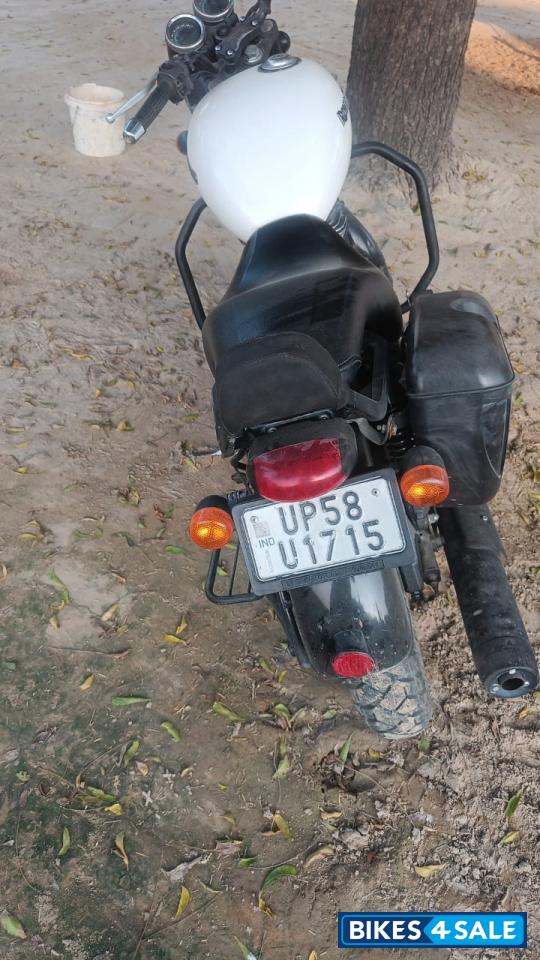 Black And White Royal Enfield Thunderbird X 350 Black And White Royal Enfield Thunderbird X 350