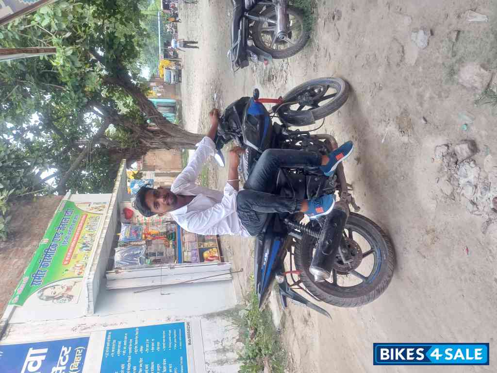 Bajaj Pulsar 220F Bajaj Pulsar 220F