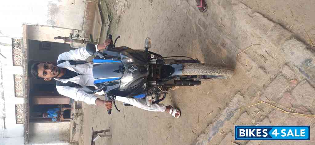 Bajaj Pulsar 220F Bajaj Pulsar 220F