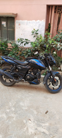 Blue And Black Bajaj Pulsar P150 Twin Disc Split Seat