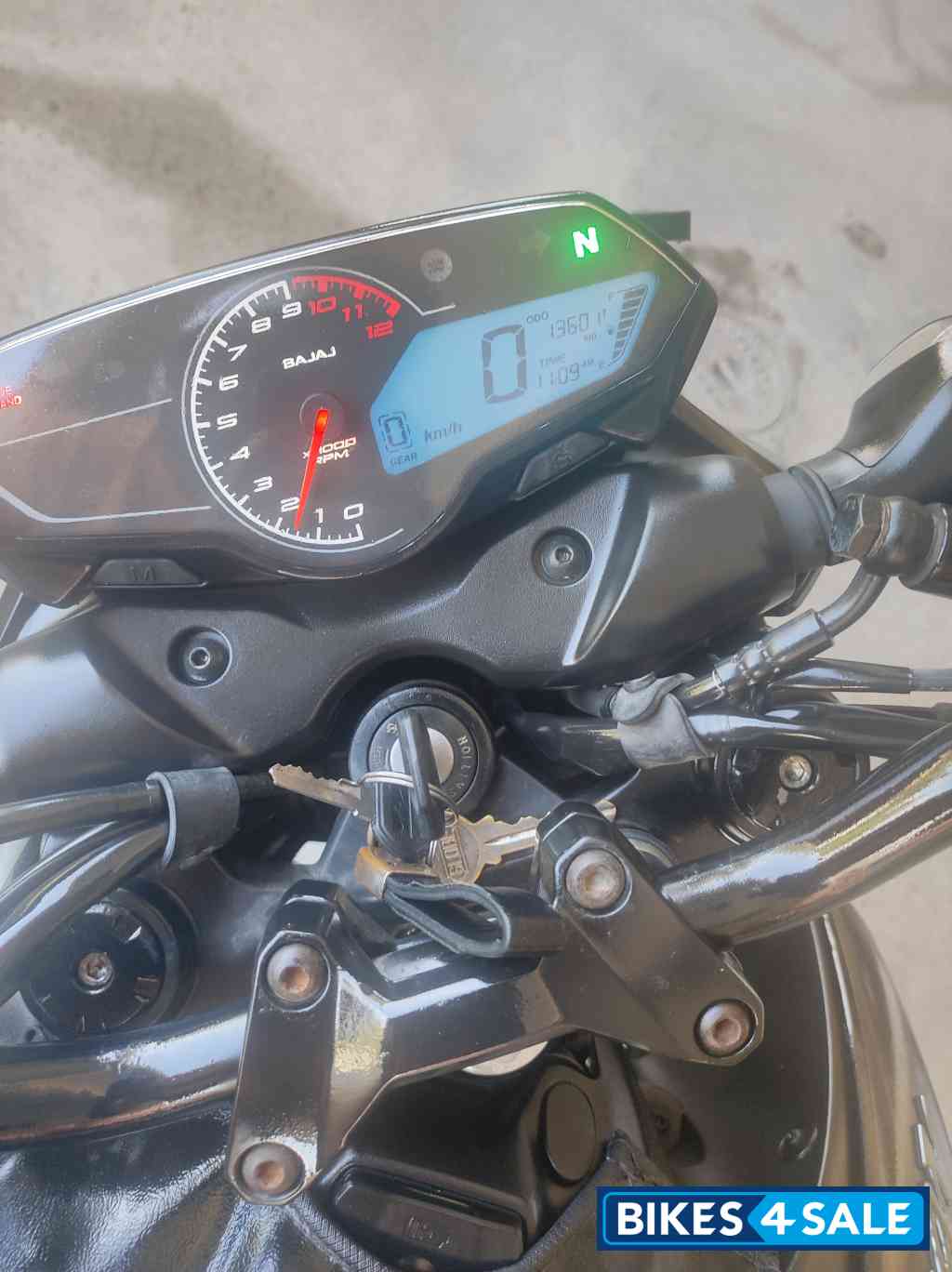 Black Bajaj Pulsar N160 Dual Channel ABS Black Bajaj Pulsar N160 Dual Channel ABS