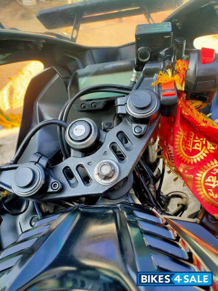 Mat Black Yamaha YZF R15 V3 Mat Black Yamaha YZF R15 V3