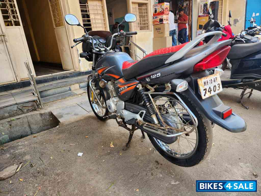 Grey Suzuki Zeus Grey Suzuki Zeus