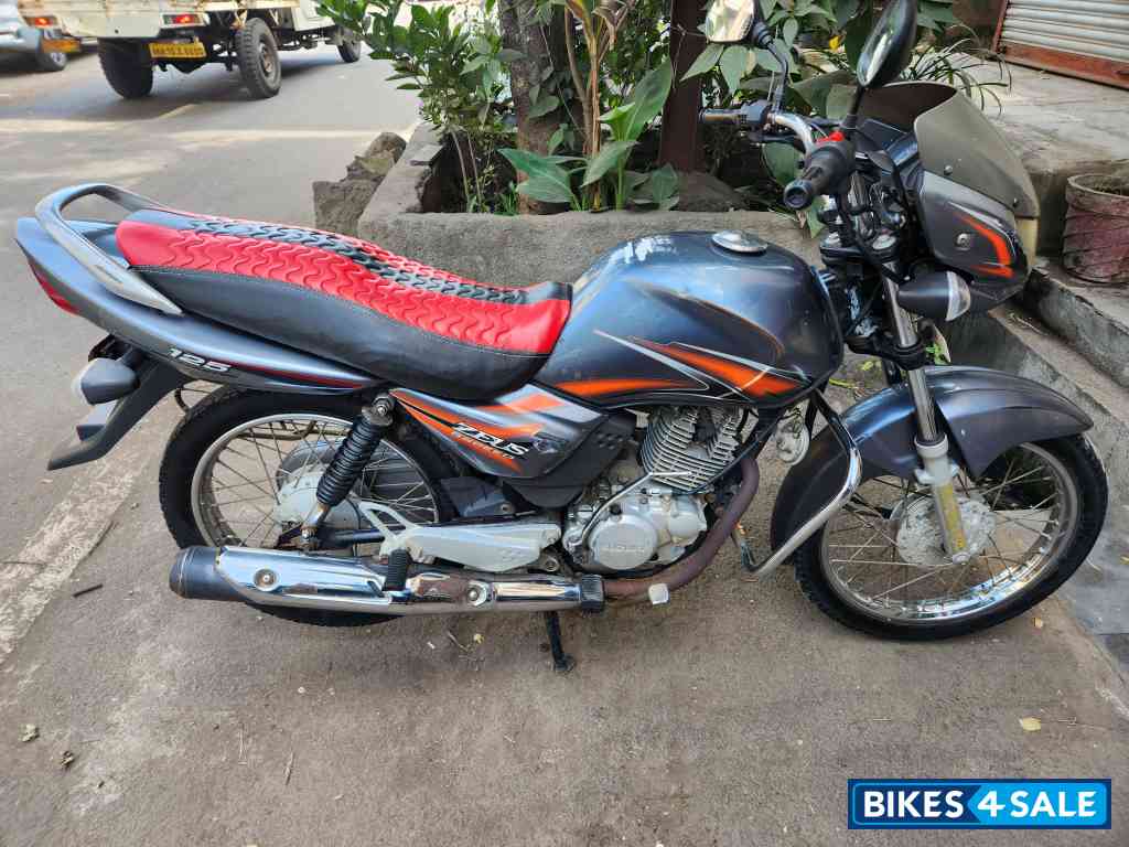 Grey Suzuki Zeus Grey Suzuki Zeus