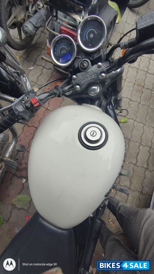 White Royal Enfield Thunderbird X 350 White Royal Enfield Thunderbird X 350