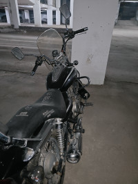 Bajaj Avenger 220 DTS-i