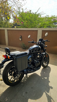 Rebel Black Royal Enfield Hunter 350 Metro