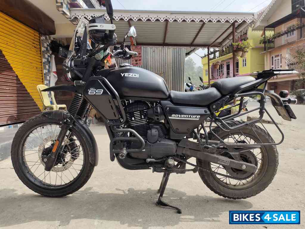 Tornado Black Yezdi Adventure Matte 2024 Tornado Black Yezdi Adventure Matte 2024