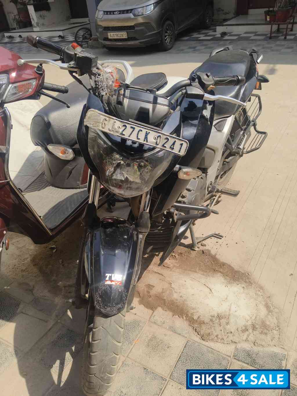 TVS Apache RTR 160 4V TVS Apache RTR 160 4V