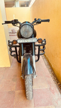 Stealth Black Royal Enfield Classic Stealth Black