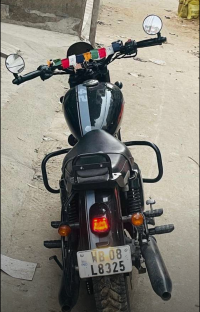 Black Jawa 42 Bobber Black Mirror