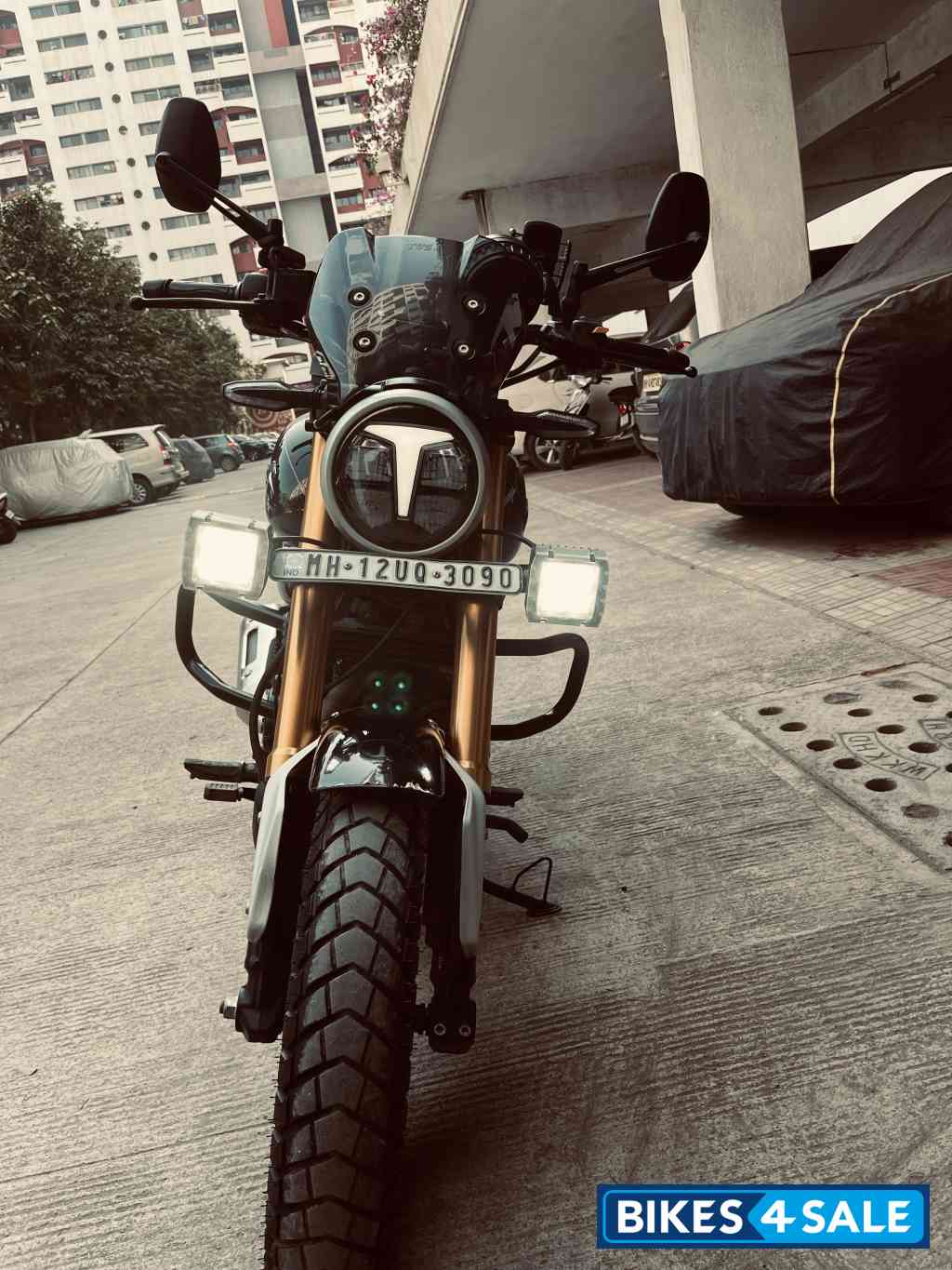 Ltng Black TVS Ronin DS Ltng Black TVS Ronin DS