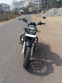 Black Honda CB350 DLX Pro