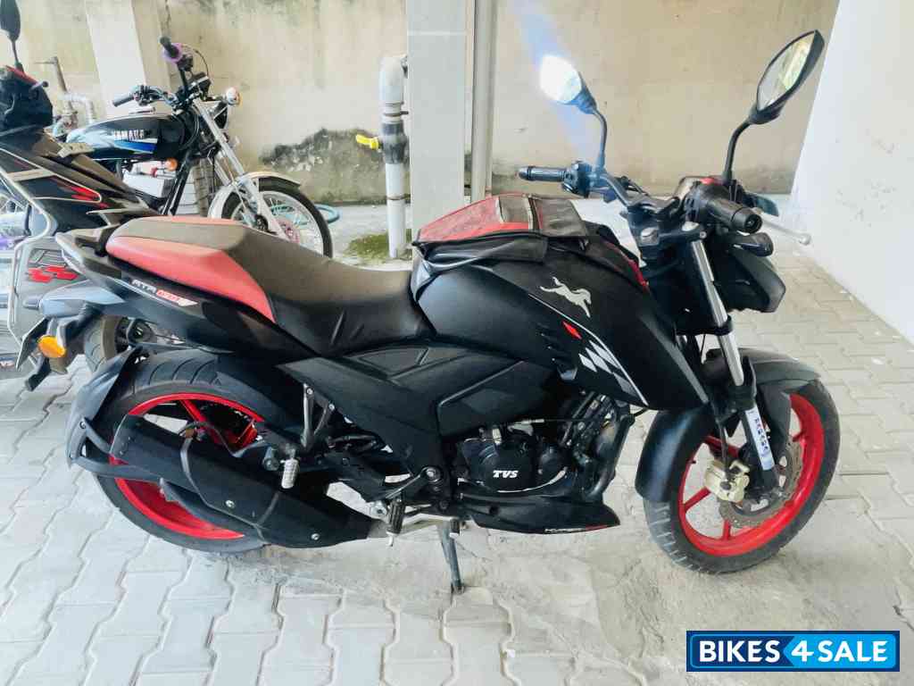 TVS Apache RTR 160 4V Special Edition