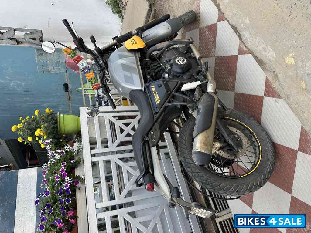 Royal Enfield Scram 411 Royal Enfield Scram 411