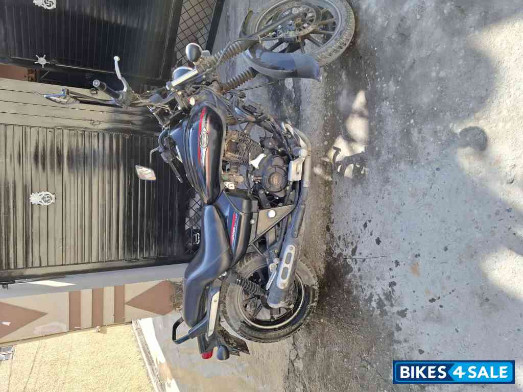Bajaj Avenger Street 220