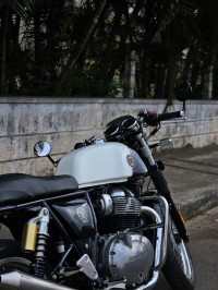 Dux Deluxe Royal Enfield Continental GT 650