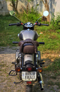 Gunmetal Grey Royal Enfield Classic Gunmetal Grey