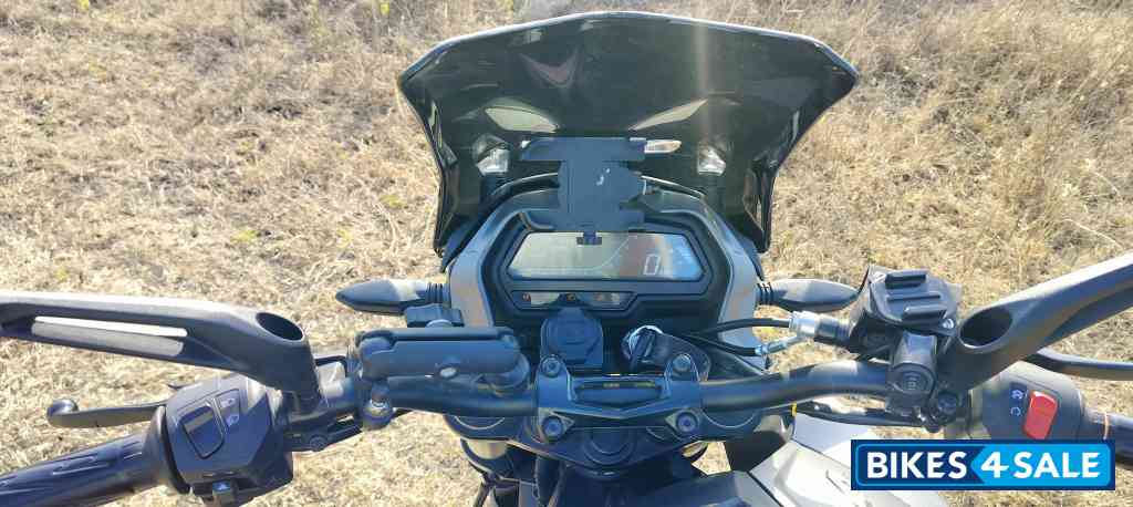 Charcoal Black Bajaj Dominar 400 ABS BS6 Charcoal Black Bajaj Dominar 400 ABS BS6