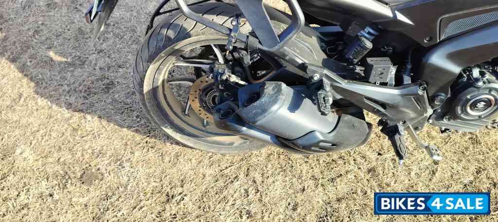 Charcoal Black Bajaj Dominar 400 ABS BS6 Charcoal Black Bajaj Dominar 400 ABS BS6