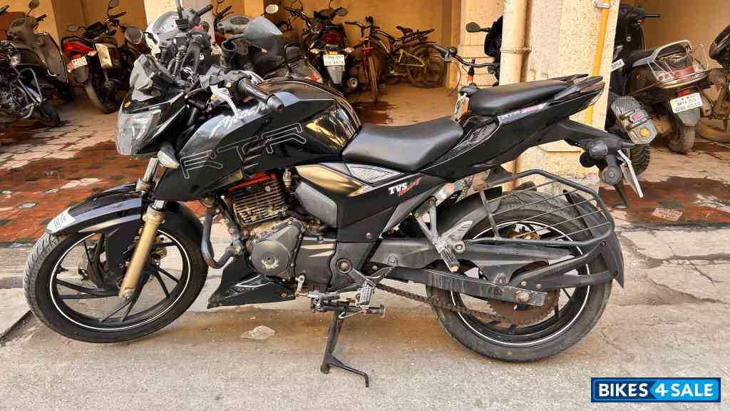 TVS Apache RTR 200 4V TVS Apache RTR 200 4V