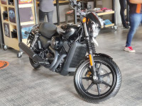 Black Harley Davidson Street 750