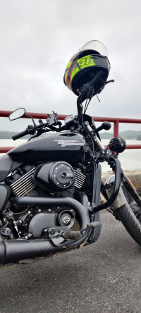 Black Harley Davidson Street 750