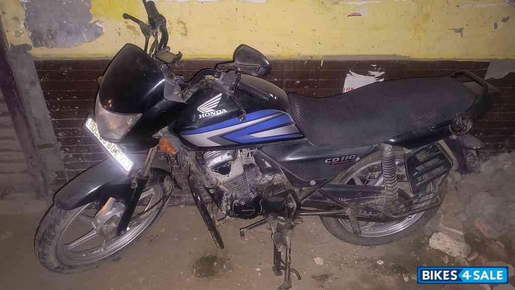 Black Honda CD 110 Dream