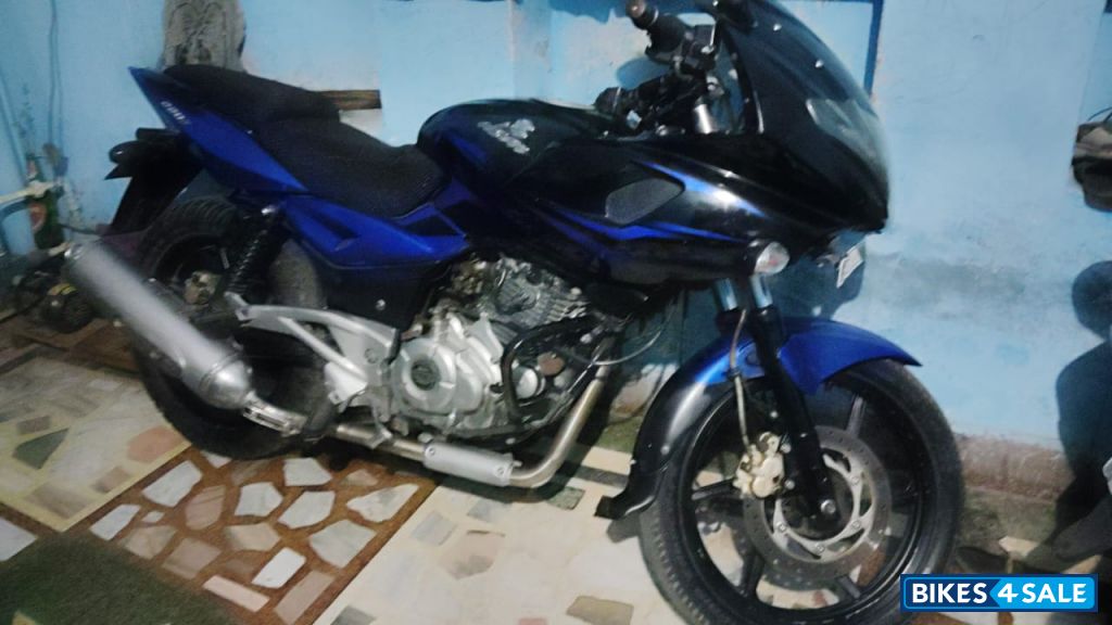 Bajaj Pulsar 220F Bajaj Pulsar 220F
