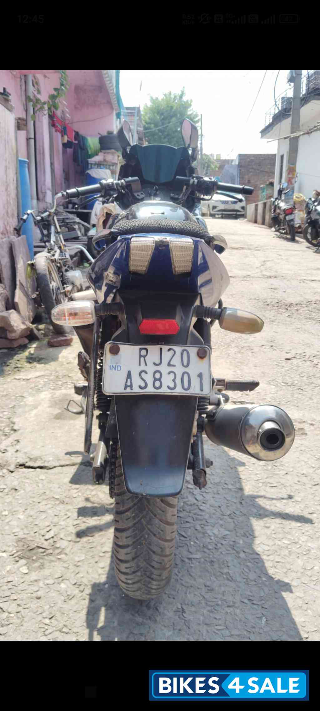 Bajaj Pulsar 220F Bajaj Pulsar 220F
